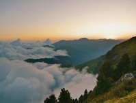 欧乐影院换句话说读法：先把标题改成问句，再回头看字幕是不是加重语气